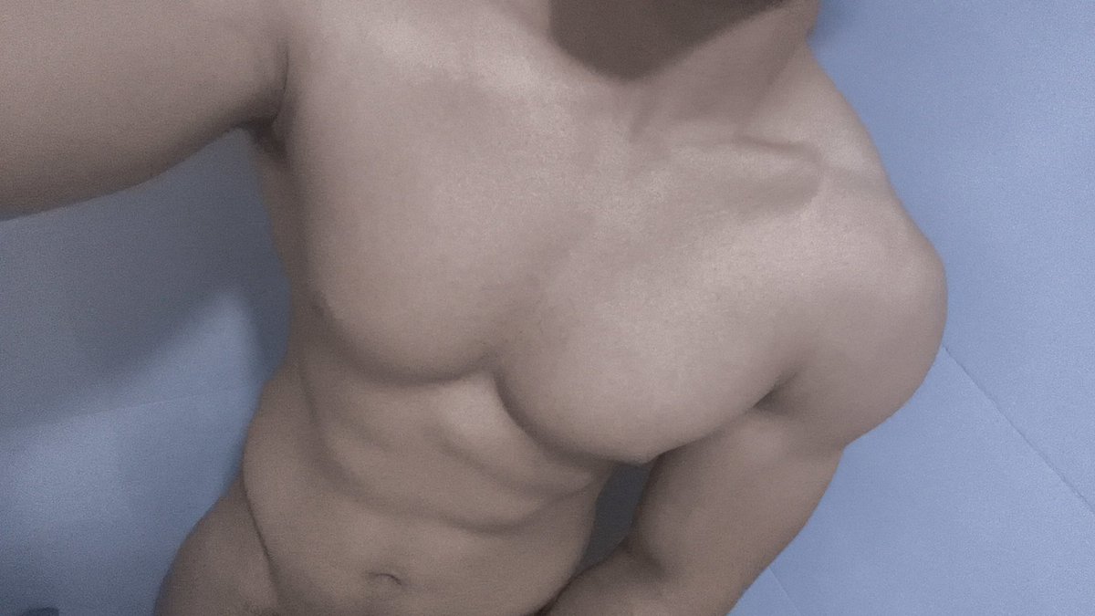 Mathewzhhc's tweet photo. Any cute boy wanna Dm?👀 https://t.co/jbpMr03Q9Y