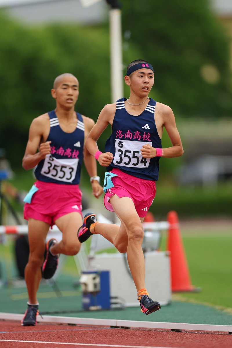 Getsuriku's tweet photo. #IH京都府大会
男子1500m決勝
🥇稲垣翔馴（洛南2）3.46.85！！！高2歴代10位🔥
🥈石原向規（洛南2）3.47.84！
🥉田中悠大（洛南3）3.48.08！

洛南勢がメダル独占！ https://t.co/G8Vb2IXgn2