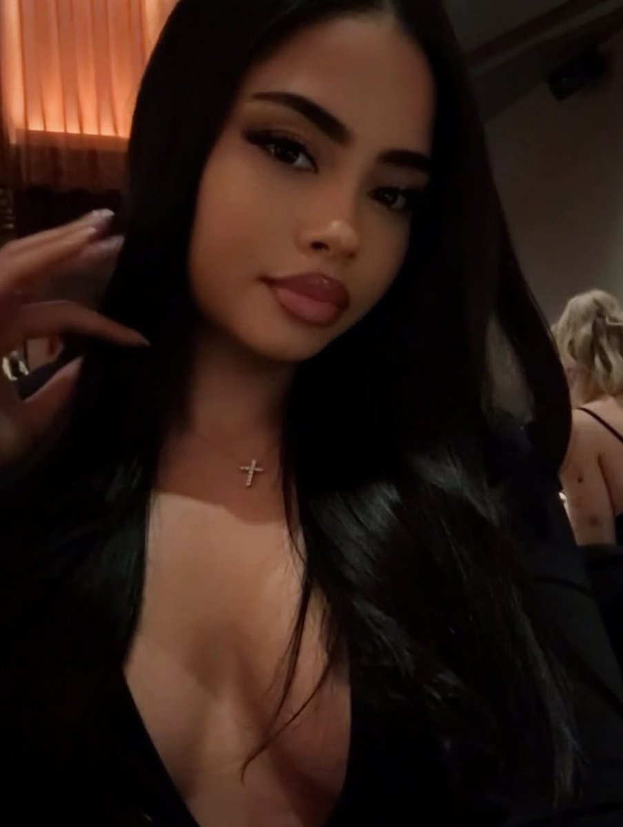 Ashley 💘 tweet media