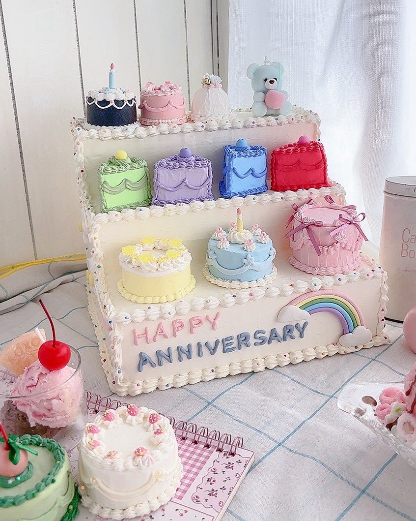 marcle_cake's tweet photo. ディスプレイケーキの展示会まであと2週間！出展する皆様の作品が可愛すぎるのでぜひ実物見に来てほしい♡パート3 https://t.co/j9QDBTF6sM