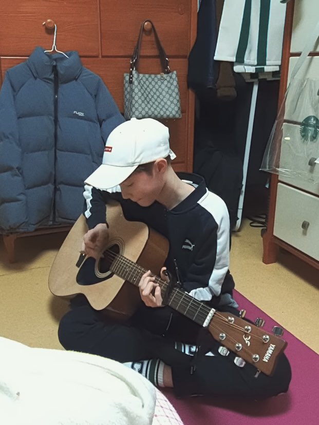 나 🍀 tweet media
