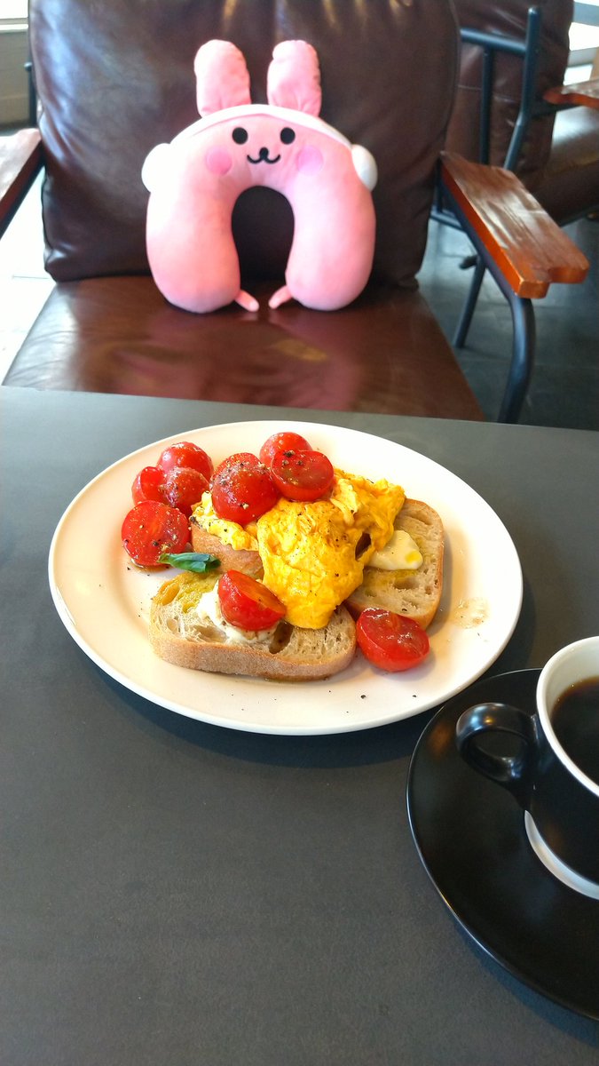 fair_nami's tweet photo. モーニングは安定のDolf.さん😋
新メニューのやつ🍅🥚🍞
今日はきーちゃんと同じ席に座ったよ!!!
#Dolf
#りんご娘 #金星
@KINSEI_RM https://t.co/48miBujuPd