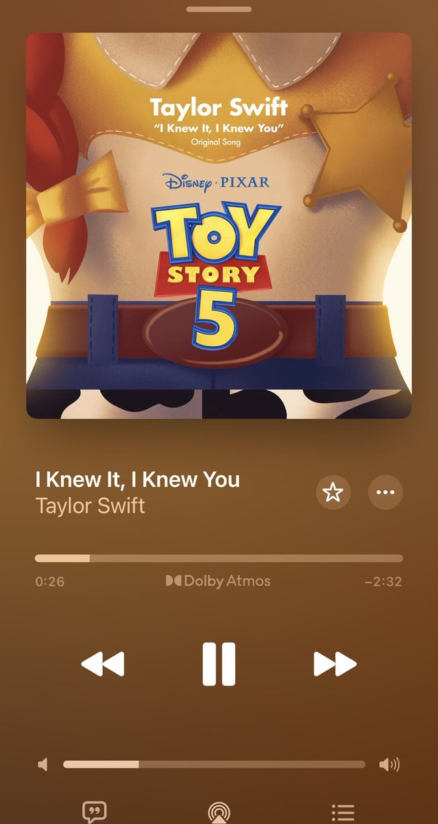 SwiftlyAly's tweet photo. This song is so cute 😭🥰 https://t.co/7zau16GbNV