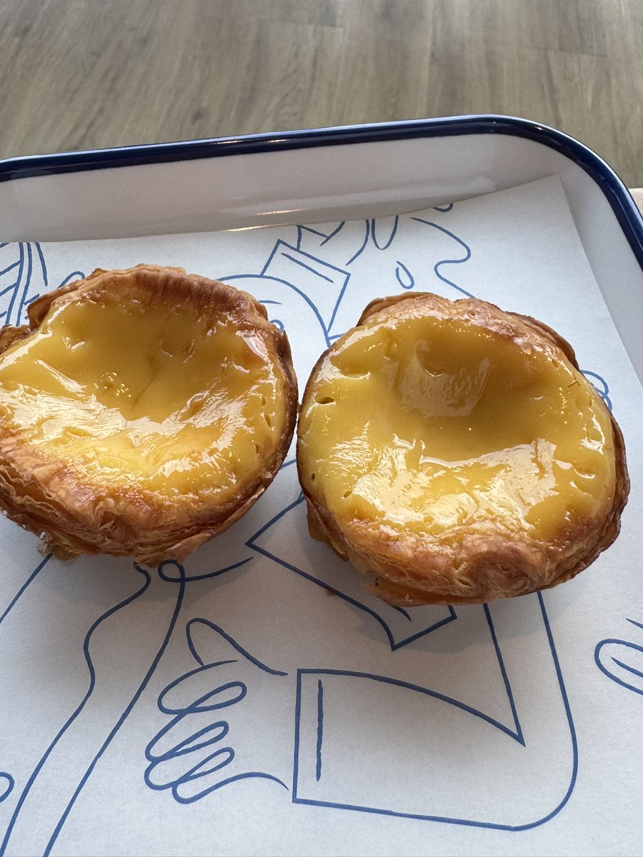 とろカメ　603030 エッグタルトカラー bakehouseのエッグタルト