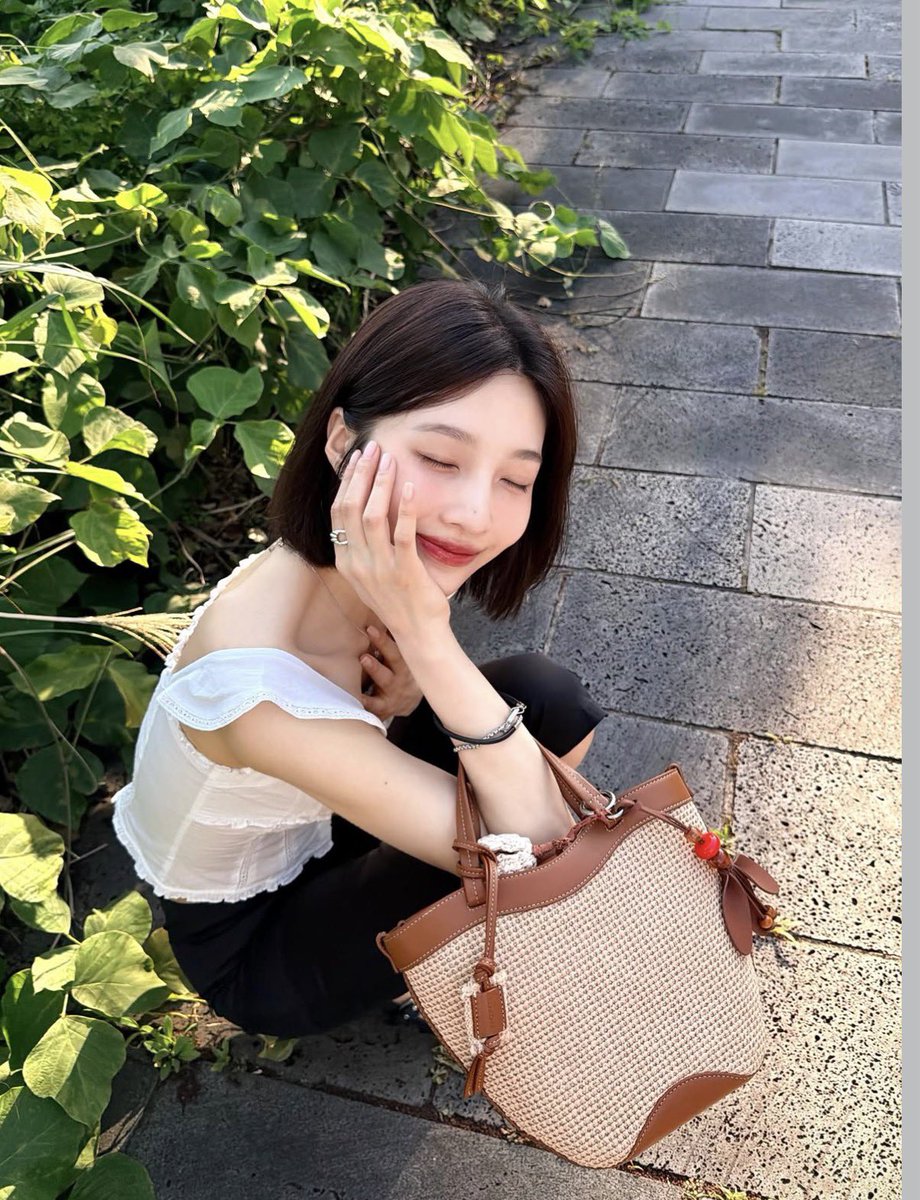 p2eeechluv's tweet photo. 여름조이 왔다 https://t.co/pBabKQmv2m