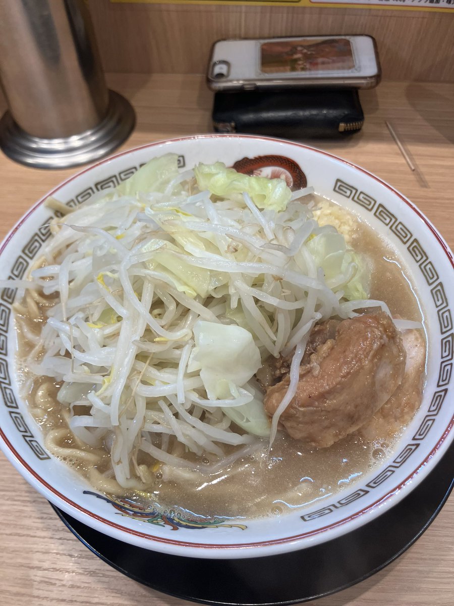 KUSOGAERU2's tweet photo. やばいと思ったが、食欲を抑えきれなかった https://t.co/a26LiR8kT6