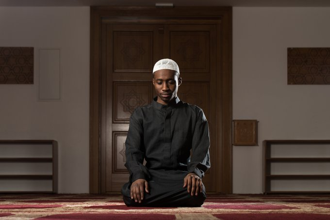 bbstvug's tweet photo. Ayi Allah  eyatutonda n'otuteeka ku nsi ,  tuteeka olunaku luno mu mikono gyo , tuyambe otusaasire lutuviiremu ebibala  ebirungi ebyoleka obukulu  bw'ekitiibwa kyo............... AMIINA. #Gambuuze #Ageesigika #BBSKATI https://t.co/TLF6BuVC6y