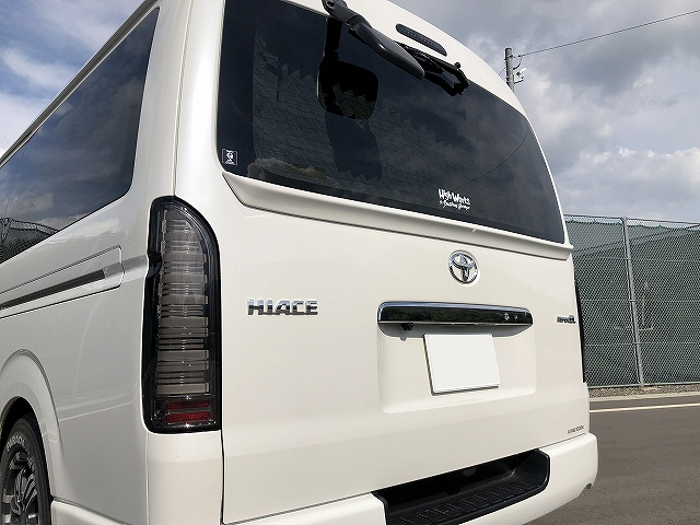 HighWorks_taka's tweet photo. #200系ハイエース ワイドボディ用リアウィングです。
https://t.co/3cXRZIgb0h
2018年販売開始の人気商品です!
4型以降ハイルーフなどエンブレム位置が異なるモデルには専用品をご用意しております。
ご注文時はお間違えないようお願いします。
#HighWorks #ハイワークス
#日本製エアロ https://t.co/mW4UkmKDXL