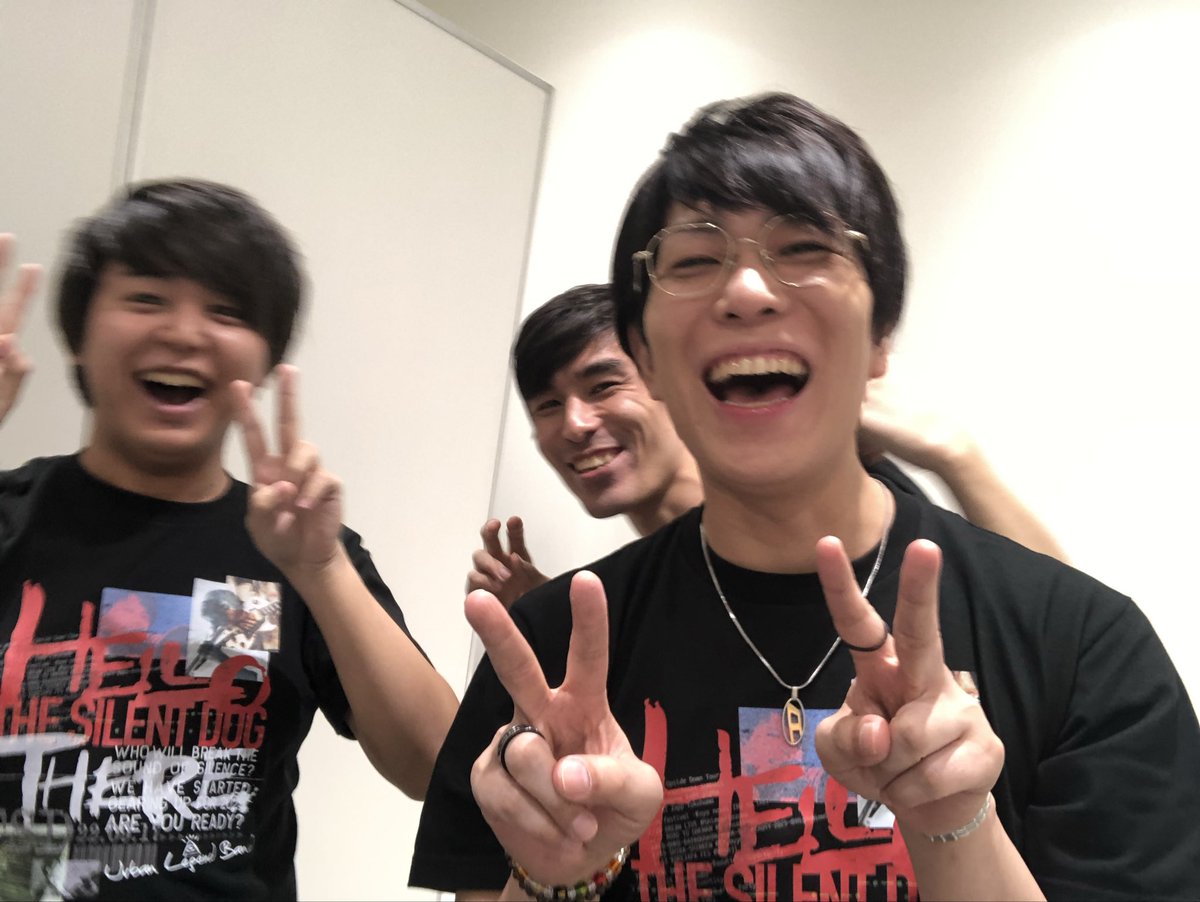 marucoch's tweet photo. コヤさんのストーリー見て懐かしくて🥹
自分の写真ホルダー見漁ってたらめっちゃ懐かしいの出てきた😊
初めて会いに行ったお渡し会💿
自撮り下手くそすぎてめっちゃ笑われてる🤣
緊張して手震えてブレっブレ😂 https://t.co/ZlPpej9197