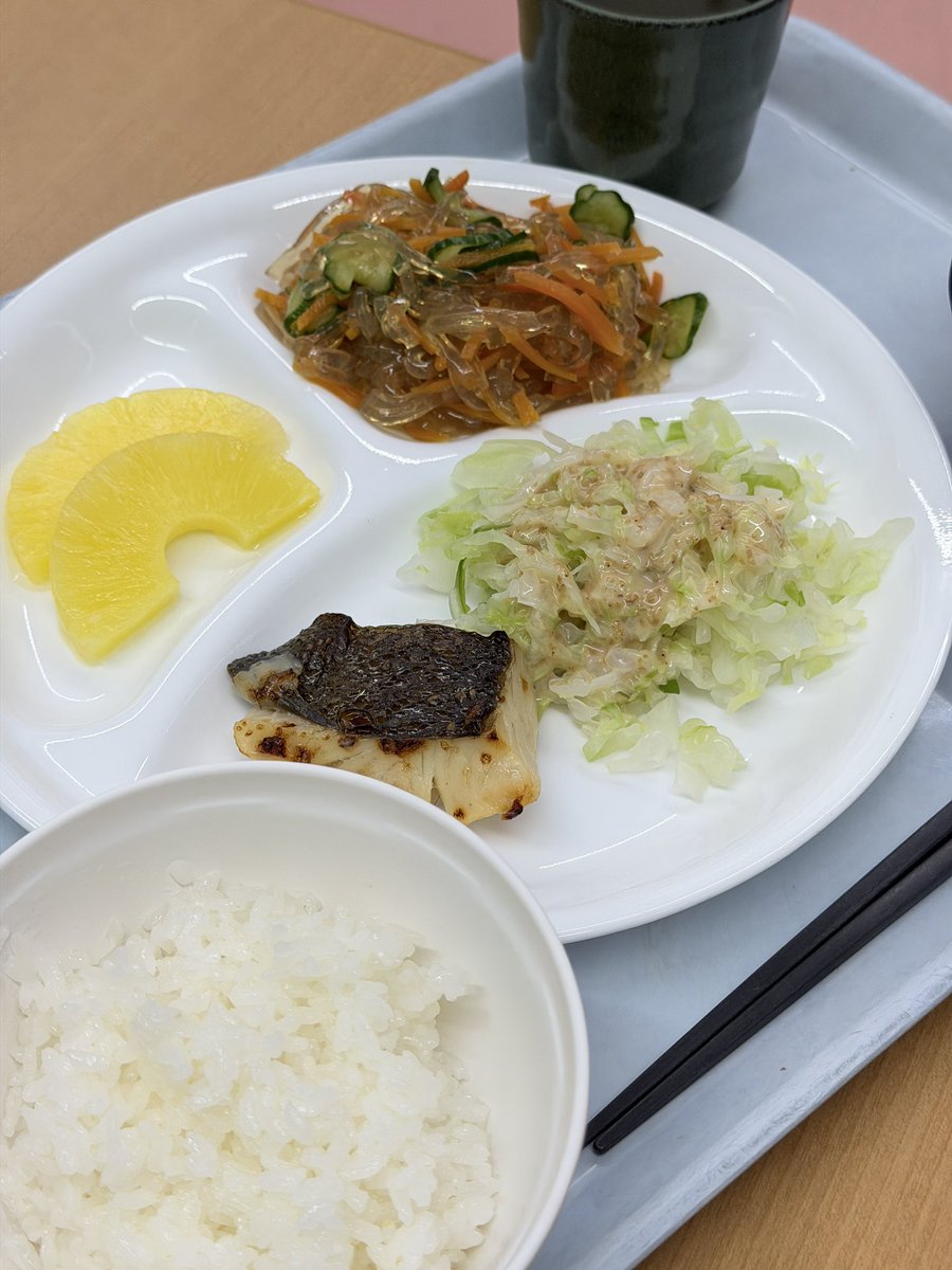 sunchan_go's tweet photo. こんにちは！☀️
小豆島の豊かな自然の中で、利用者様一人ひとりの尊厳を大切に寄り添う毎日は、働く私たちにとっても元気の素なんだ🏠🧡
今日も温かい仲間と一緒に、明るく元気に地域を支えていくよ！みんなで笑顔あふれる一日にしようね🌻 https://t.co/RcKP7ZScmg