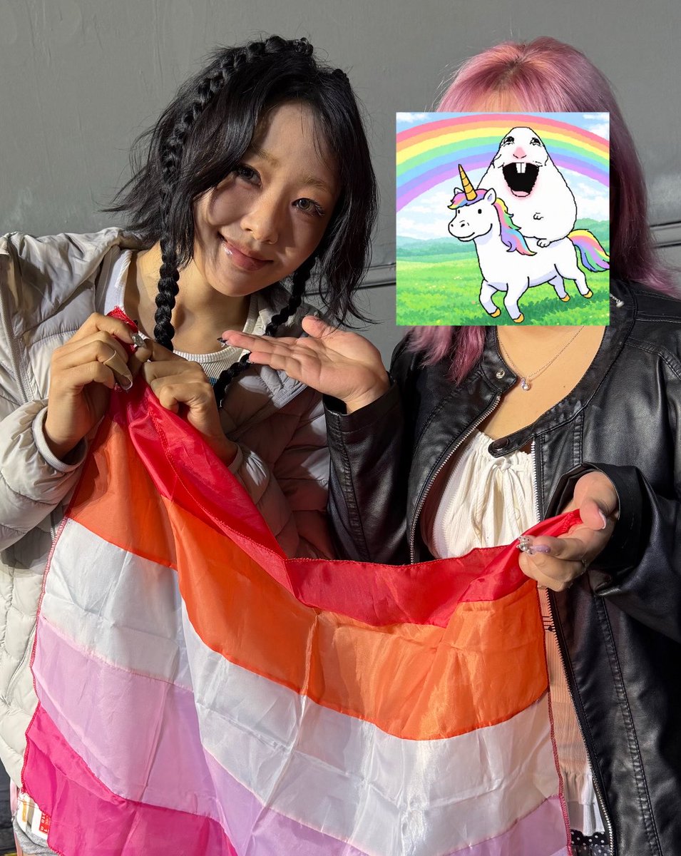 resonanetereo's tweet photo. hola lesbianas de chile https://t.co/cuJ5Dvulpv
