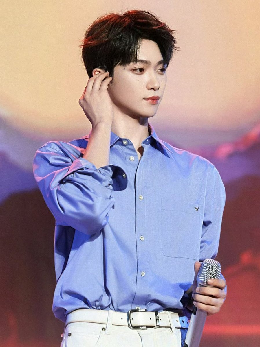 aaaautt99's tweet photo. 요즘 제일 눈에 들어오는 꼬맹이, 즈위😍 https://t.co/od9INVWM2e