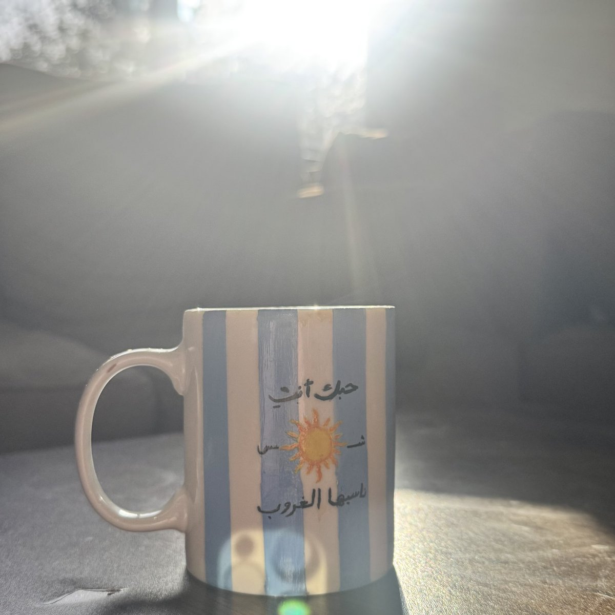 2_Queen_'s tweet photo. الشمس موسوعة 
عينيك مضمونها المُختصر https://t.co/zgBQy1aKV2