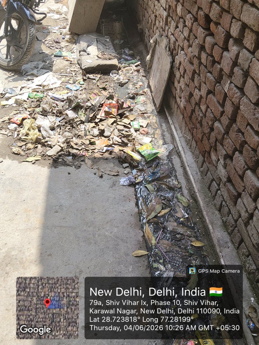 MohanJha89's tweet photo. @MCD_Delhi के पूर्वी करावल नगर वार्ड के कर्मचारी मात्र कागजो मे कार्य कर रहे है शिकायत के समाधान के नाम पर कही और का फोटो अपलोड कर के शिकायत बंद कर दी जब की स्तिथि वही पहले जैसी बनी हुई है, @dc_snz_mcd कृपया संज्ञान ले.
@praveshwahi @drmonikapant @satya_office @PuneetSharmaMCD https://t.co/1S0AFmxKtd