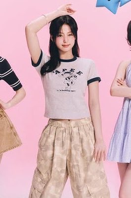 NEWSJAHYEON's tweet photo. #AHYEON in APEE new update as a new brand ambassador with the rest of the Babymonster members 🦋

#アヒョン #아현 #BABYMONSTER https://t.co/IiidC7z7nQ