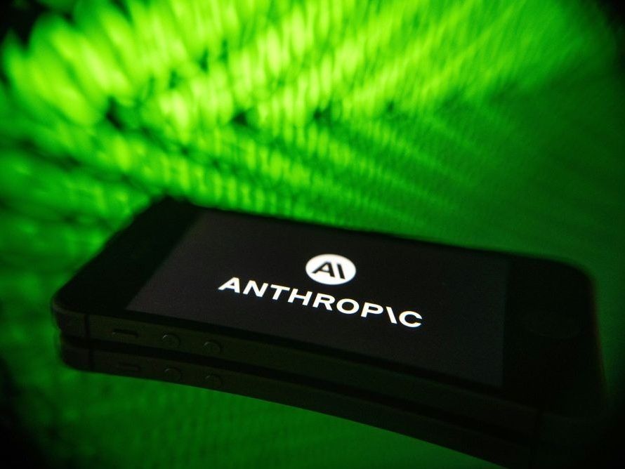 TheTorontoSun's tweet photo. Anthropic calls for pause of global AI development https://t.co/jTc3sIkQ3S https://t.co/8Avk0P28Kw