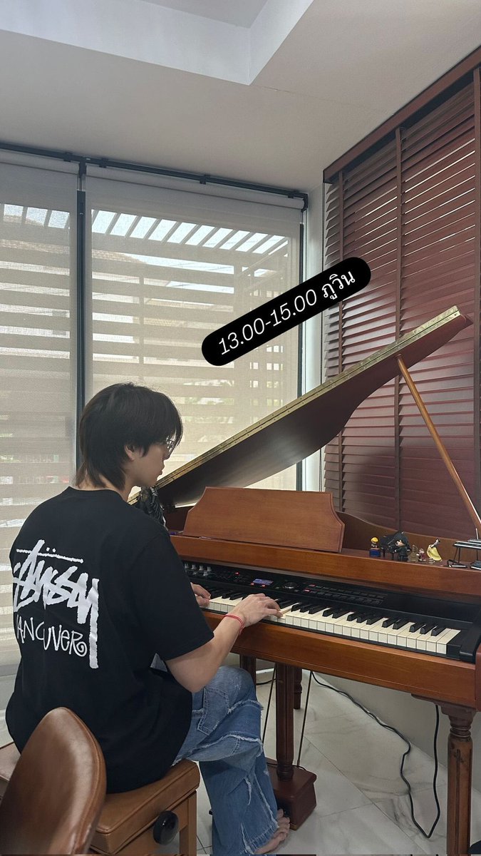 phumiaws's tweet photo. missing phuwin piano class updates https://t.co/VeDl47OFvv