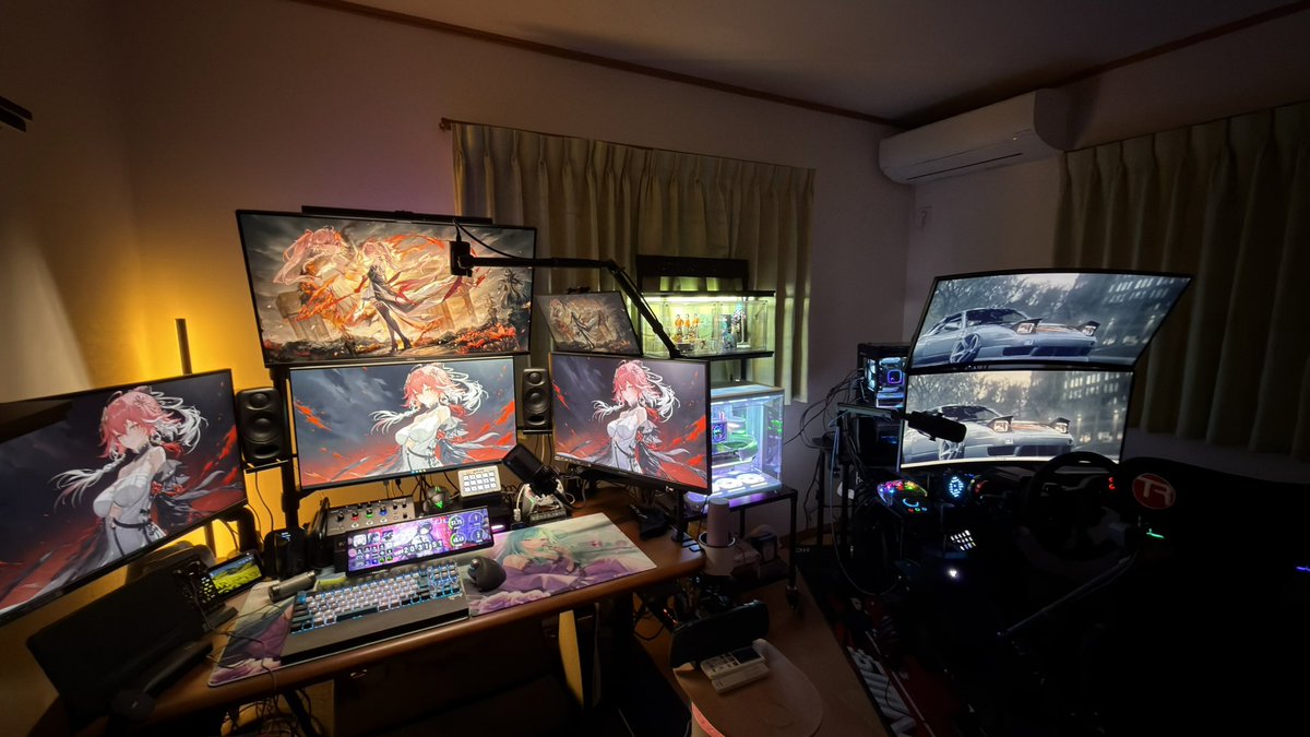 taka_GE8's tweet photo. @okinalog #desksetup https://t.co/kJUXFn6vwa