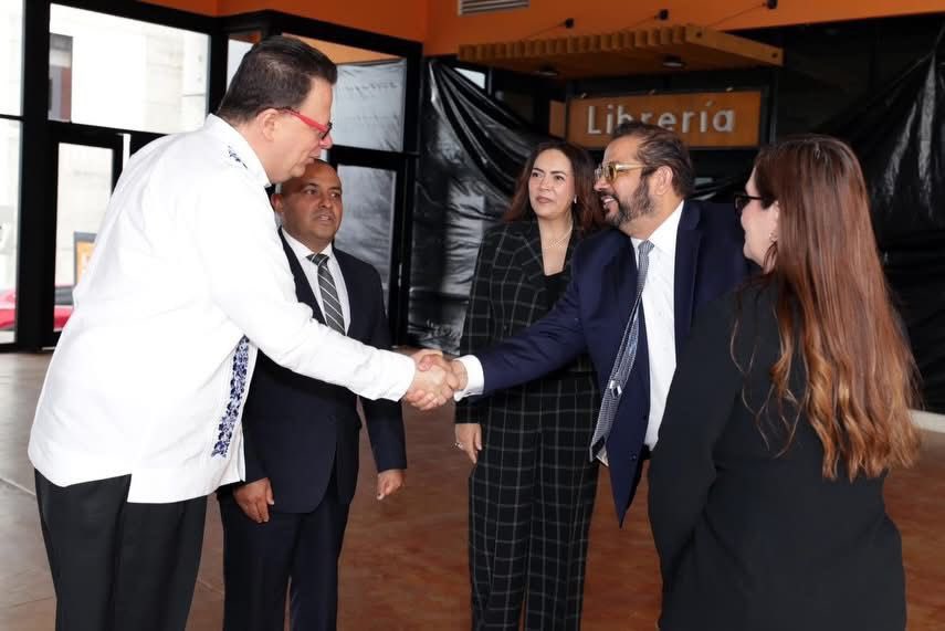 verajuarezf's tweet photo. 📸 Parte 2️⃣: momentos de la Conferencia Magistral “Reforma Judicial”, organizada por el #IEEBC, en coordinación con la Escuela Judicial Electoral e impartida por Felipe de la Mata Pizaña, Magistrado de la Sala Superior del #TEPJF, en las instalaciones del #COLEF. 🗳️📖📚 https://t.co/M9qPx3Iicp
