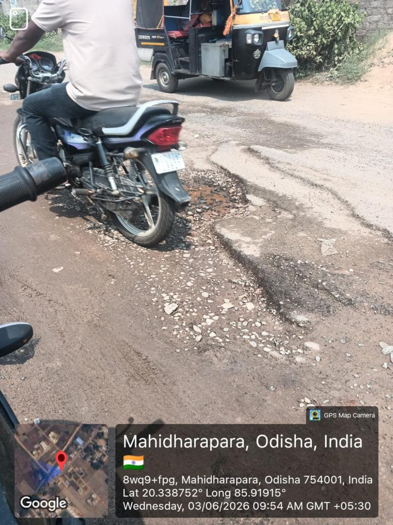 Sukanta94390034's tweet photo. @RDC_Central ଅଧୀନରେ ଥିବା ଏହି ମେଡିକାଲ ରାସ୍ତାଟିକୁ ମରାମତି ପାଇଁ ବିନମ୍ର ���ନୁରୋଧ 🙏ଅନେକ ରୋଗୀ ଓ ବାଟୋଇ ବିଭିନ୍ନ ଅସୁବିଧାର ସମ୍ମୁଖୀନ ହେଉଛନ୍ତି |@CMO_Odisha @BJP_NIALI_24 @SecyChief @IPR_Odisha @CuttackDM @ANI @ohrc_news @dcmo_pravati https://t.co/gZhTO1J4iD