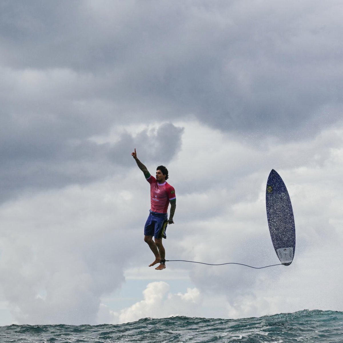matthew_tolj's tweet photo. @historigins Gabriel Medina celebrating a historic 9.90 score during the Paris 2024 Olympic Games. https://t.co/zuKP3g3LSr