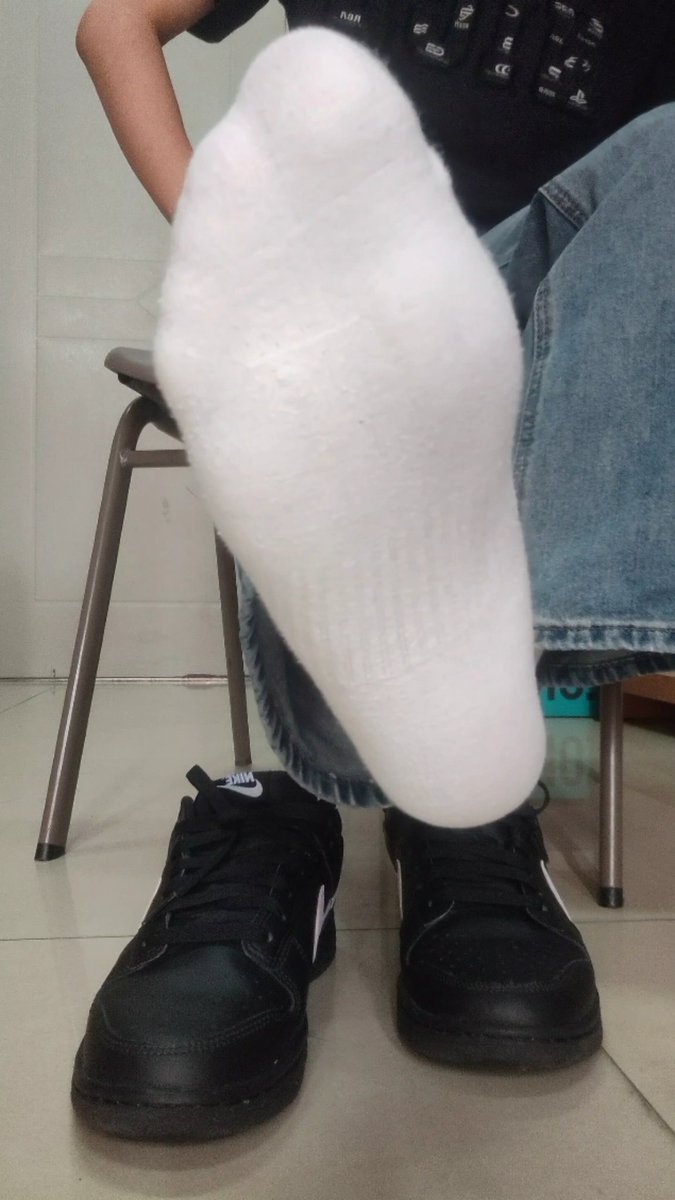 zero00000067282's tweet photo. 新人浅擦 #白袜 #bottom https://t.co/HLVsSSzG8j