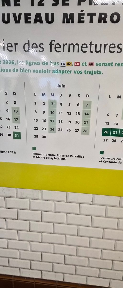 valeriewetzler's tweet photo. @Ligne12_RATP Marx dormoy sur le panneau afficher près de l'escalier pour descendre sur le quai pour aller en direction de mairie d’issy. J’ai pris une photo. https://t.co/EuFJjygUqd