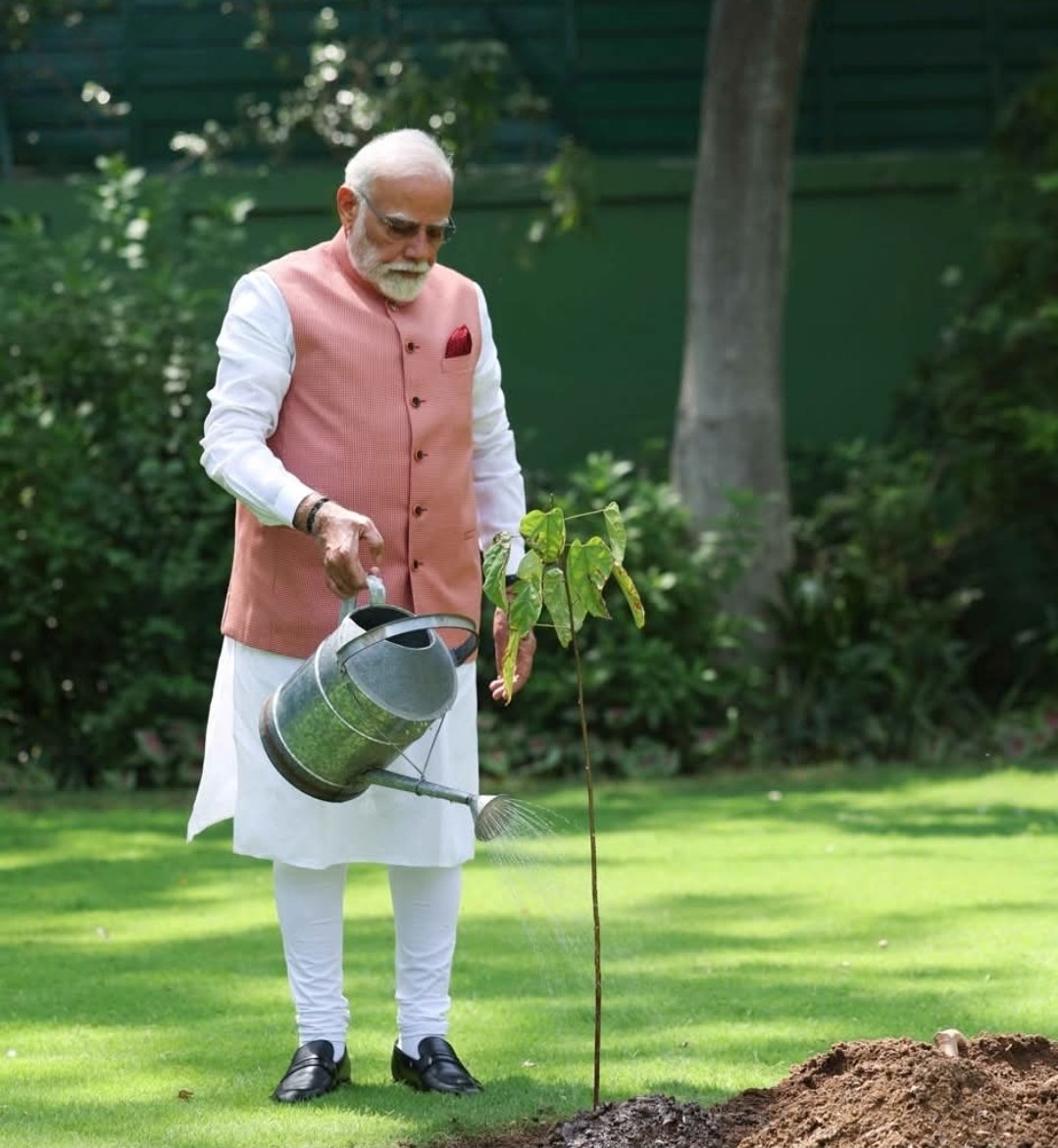 narottamsahoo's tweet photo. Nature connects all. Environment nourishes all.

This #WorldEnvironmentDay, let us unite in a mission for our people and planet - #reduce plastic use, #protect biodiversity, #conserve resources, and build a #sustainable future.

The #Earth gives us life, #hope, and countless #opportunities every day.

Let us pledge today, and every day, to safeguard its beauty and abundance for generations to come.

@missionlife @UNEP @UNFCCC @UNBiodiversity @mygovindia