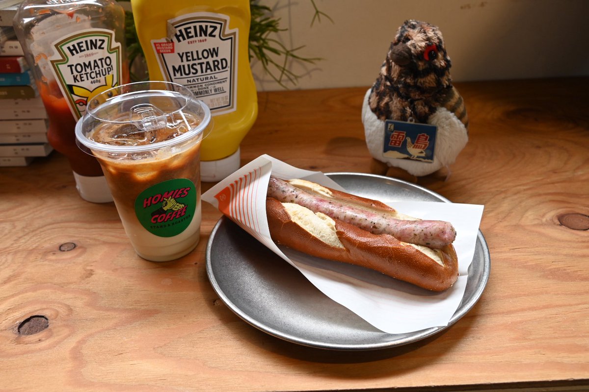 banetsu180's tweet photo. ときがわ町のGRIDのHOMIES COFFEEにて
ホットドッグとアイスカフェラテ(豆乳)牛
#GRID #HOMIESCOFFEE https://t.co/bzrbRCCEpD