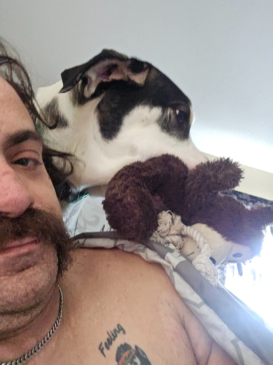 Paintman0's tweet photo. @Playteaux1 Welp, time to leave gym amd go hug my big buddy https://t.co/0kpuKZAoVV