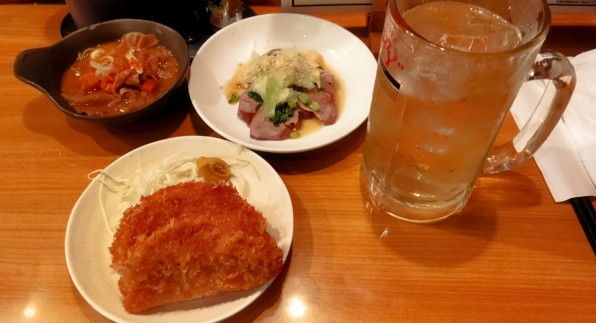 nonbe19's tweet photo. お久しぶりのカドクラにて、カドクラセット＋ハツ刺し。最近忙しくて呑みいけてないのぉ https://t.co/MsZSp7tpxv