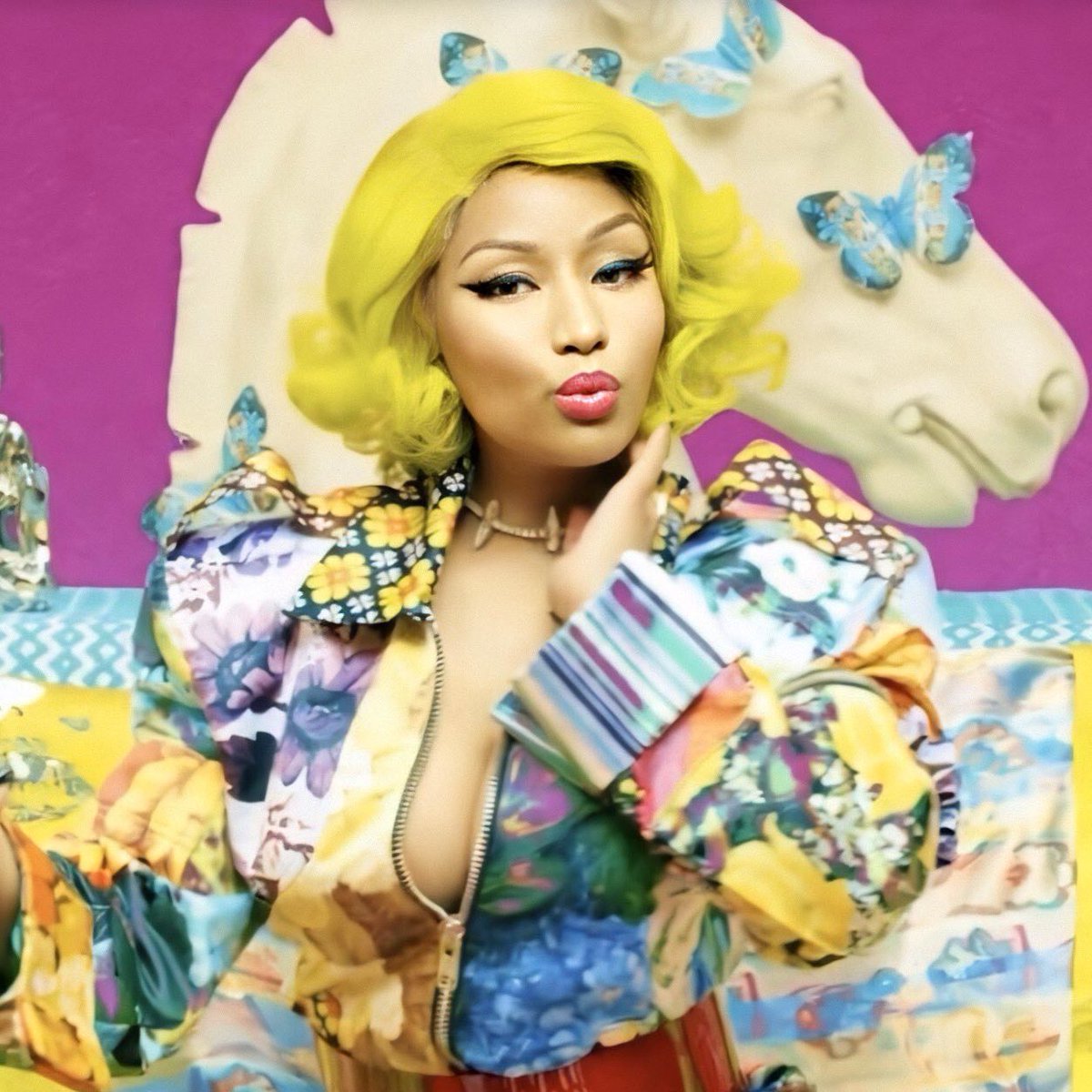 beenndiddat's tweet photo. .@bts_bighit &amp; @NICKIMINAJ's "IDOL" has now surpassed 200 million streams on Spotify. 

— This is Nicki’s 50th song to do so. https://t.co/dXqCDHabli