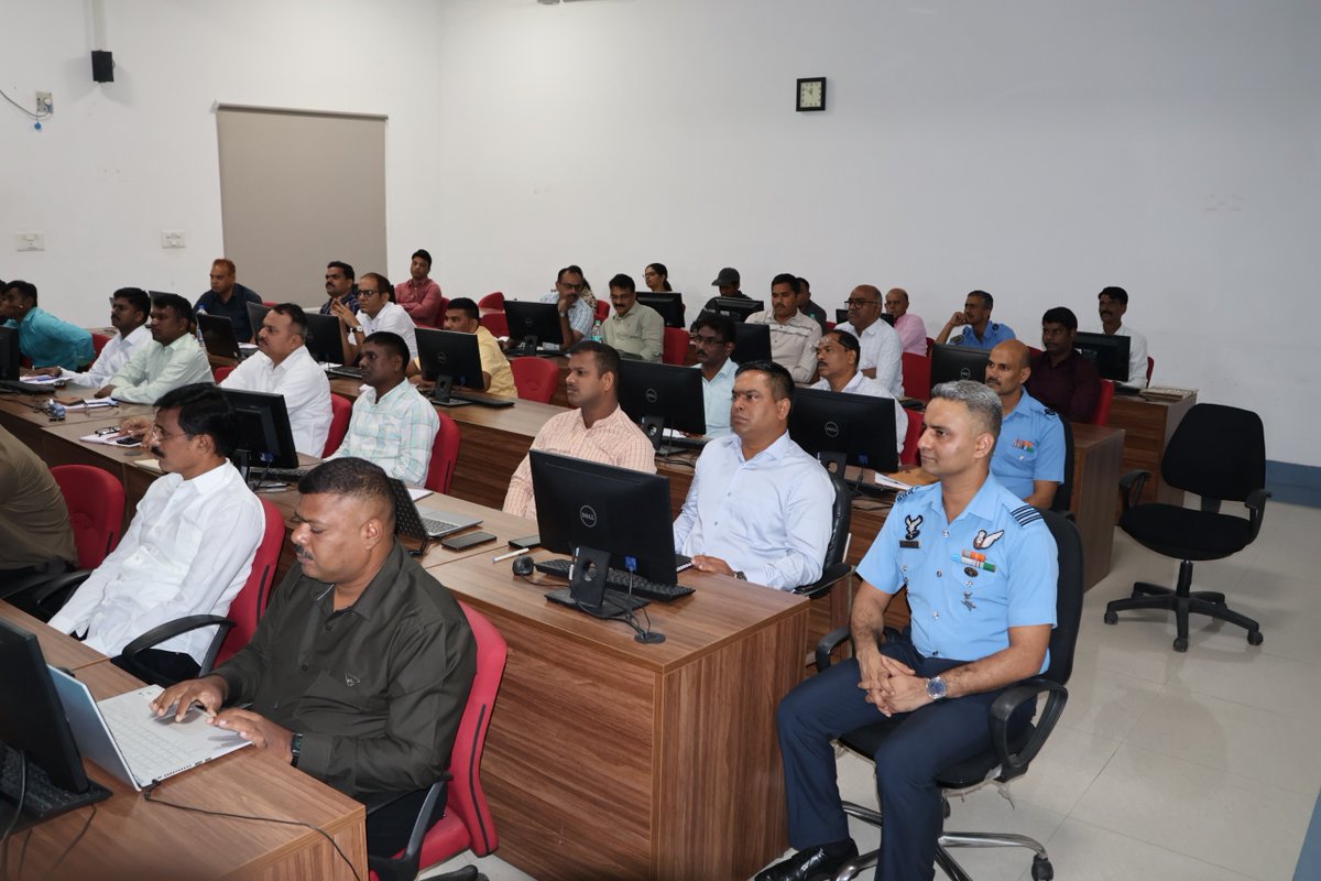 bprdcdtihyd's tweet photo. Wing Commander Geet Tyagi along with two instructors from Air Force Station, Avadi, Chennai visited CDTI, Hyderabad on 02.06.2026 to gain knowledge on training curriculum, methodology and expertise of fields.  And attended the ongoing two courses for a session. https://t.co/fi3u3zZgLj