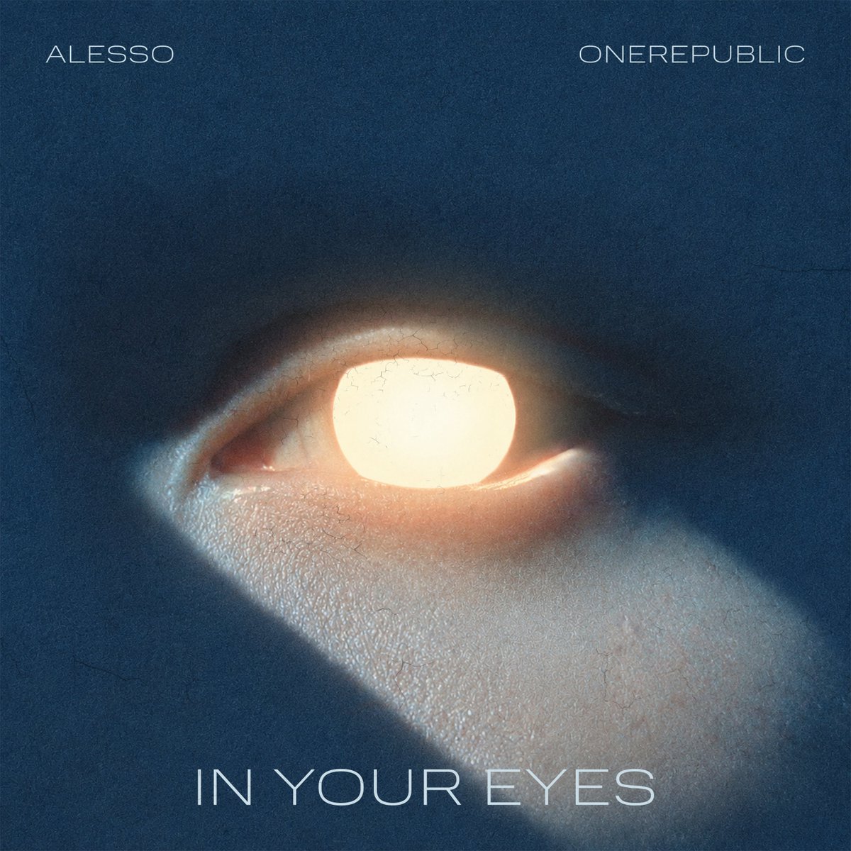 UNIVERSAL_INTER's tweet photo. 【Alesso x OneRepublic】

#アレッソ x #ワンリパブリック
「In Your Eyes」リリース！
大ヒット曲「If I lose Myself」から約13年ぶりのコラボが実現🌊

▼試聴はこちら
https://t.co/rszlU7SGDz https://t.co/IvMZipKPrV