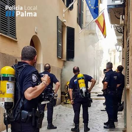 Xiscojosesf's tweet photo. @Hombre_Firme Unitat d'intervenció Inmediata de Palma. E aquí algunas imágenes. https://t.co/dmvnGdtUbZ
