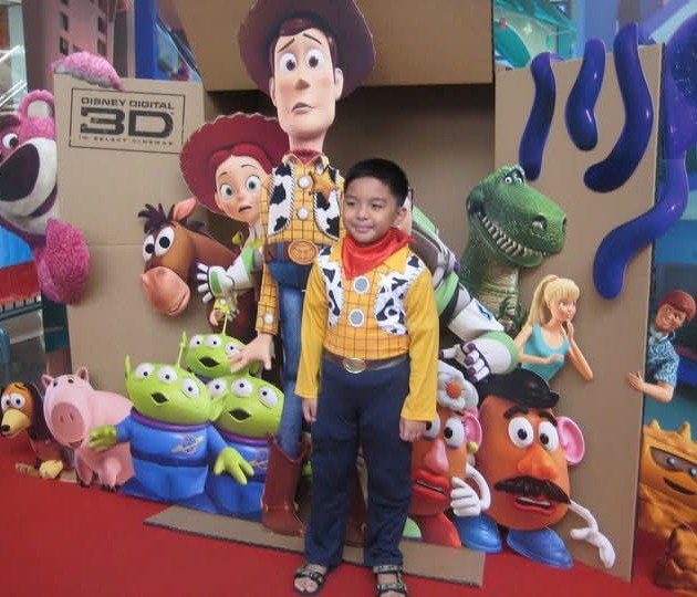 richardmz13's tweet photo. getting into the #IKnewItIKnewYou vibe with Taylor 🤠 

Toy Story 5 in PH cinemas June 17! #ToyStory5PH https://t.co/2SPZJ6xh7Q