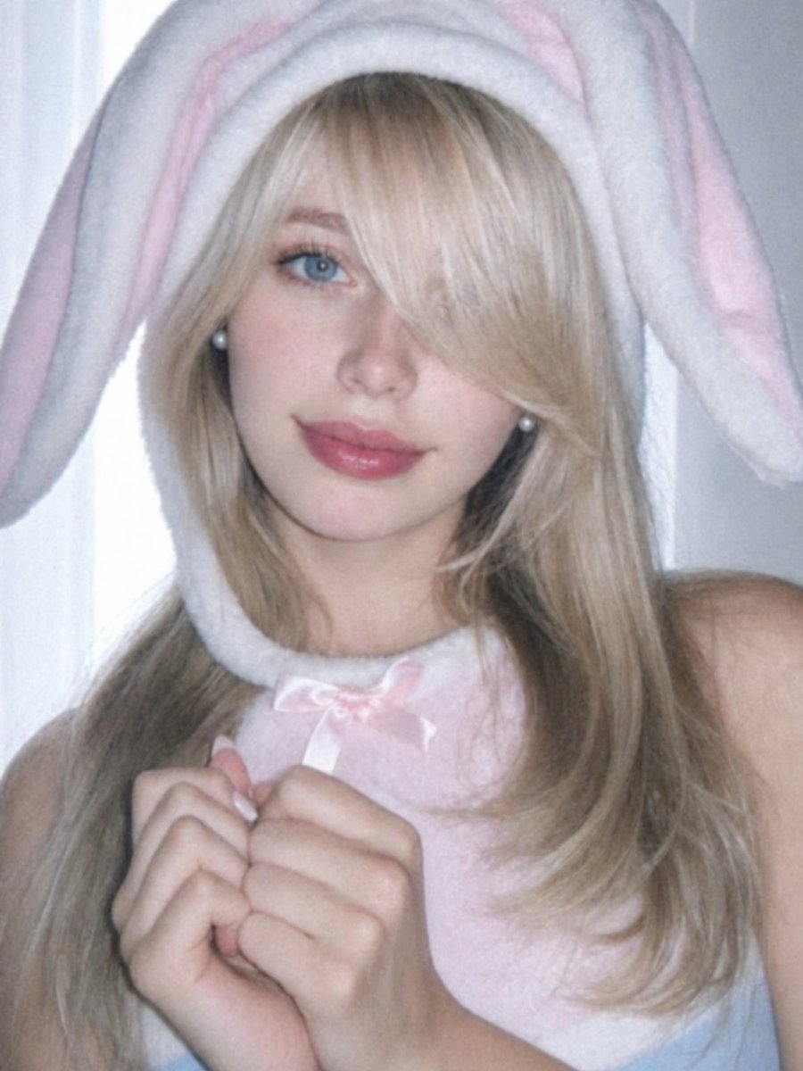 yuliyamakarovaa's tweet photo. 🩵🐰🩷 https://t.co/xu7yeJSFIC