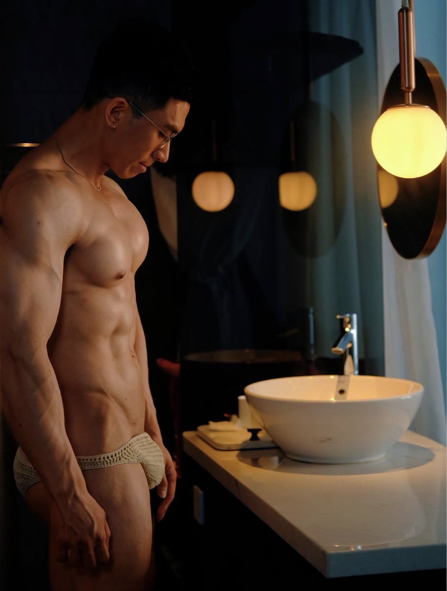 Forestwoodwood's tweet photo. ·
Hoàng Huy 🇻🇳是健体爱好者 (continued)｜IG kornation13 ｜35.8k followers https://t.co/WBCVqYc4Tk