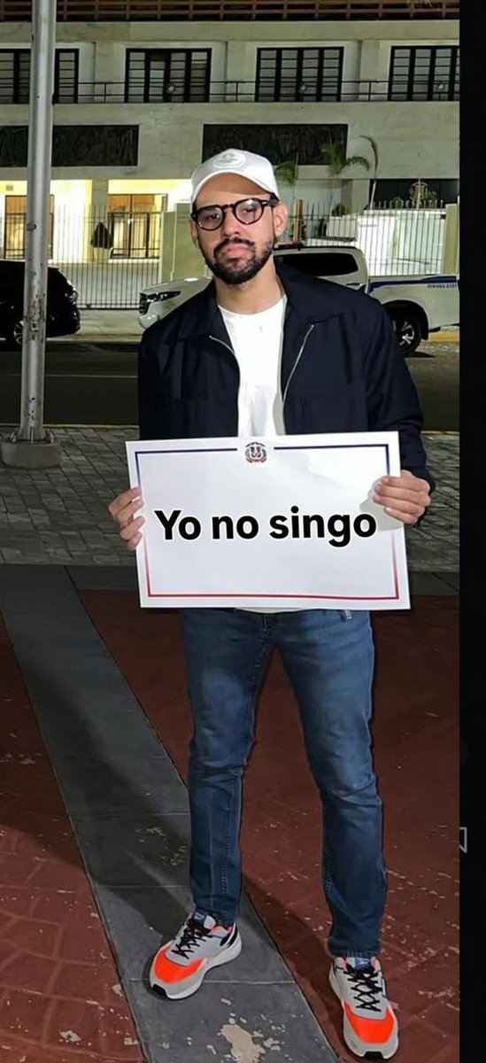Asodojovir's tweet photo. @WilhelmStoritz @EJBRACHE Nuestra marcha fue todo un éxito. Aquí está nuestro líder con toda la marcha. https://t.co/SKm3lPgrnG