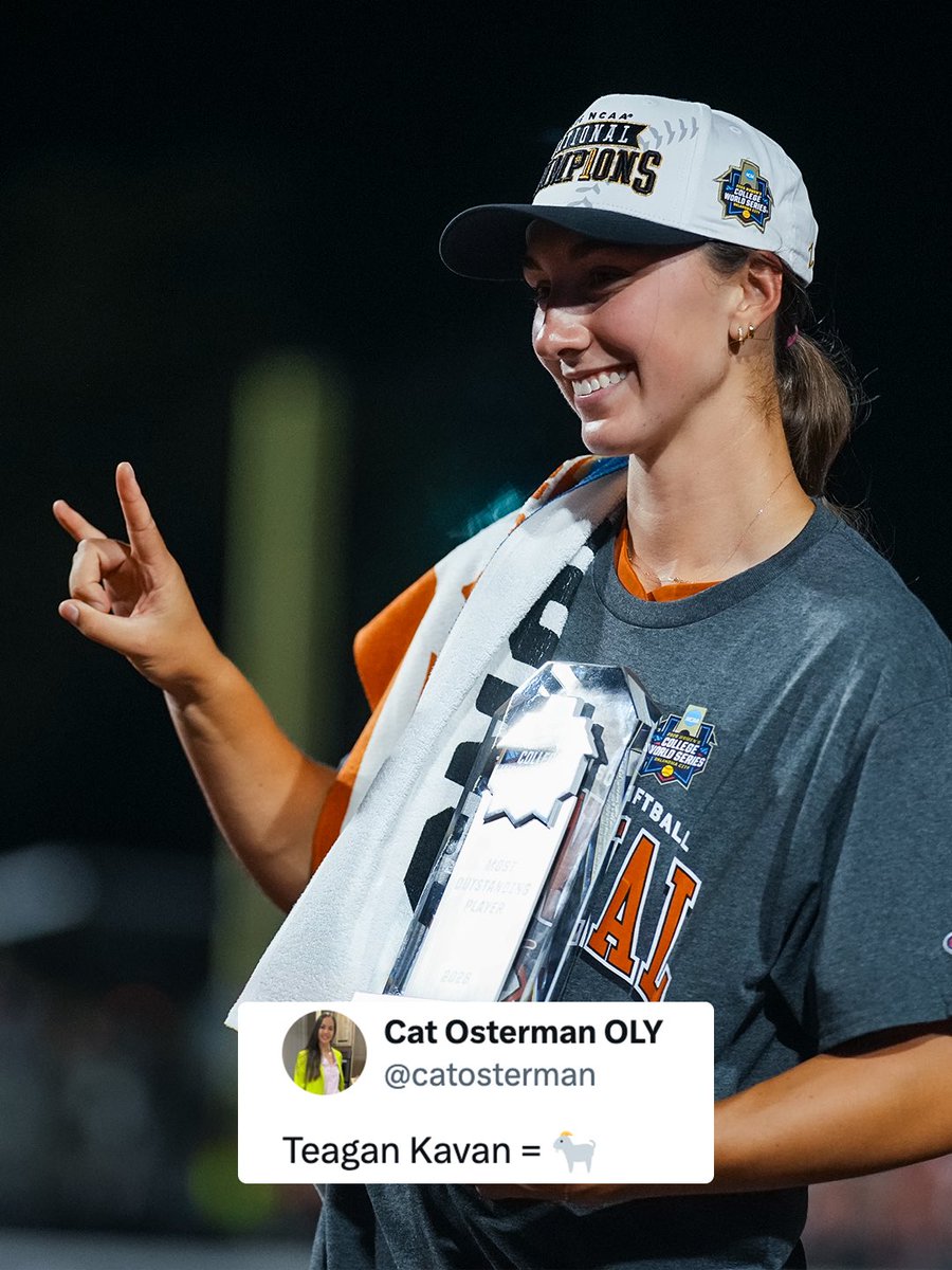 TexasSoftball's tweet photo. game recognizes game 🐐🤝

#HookEm https://t.co/6t6rrOrAss
