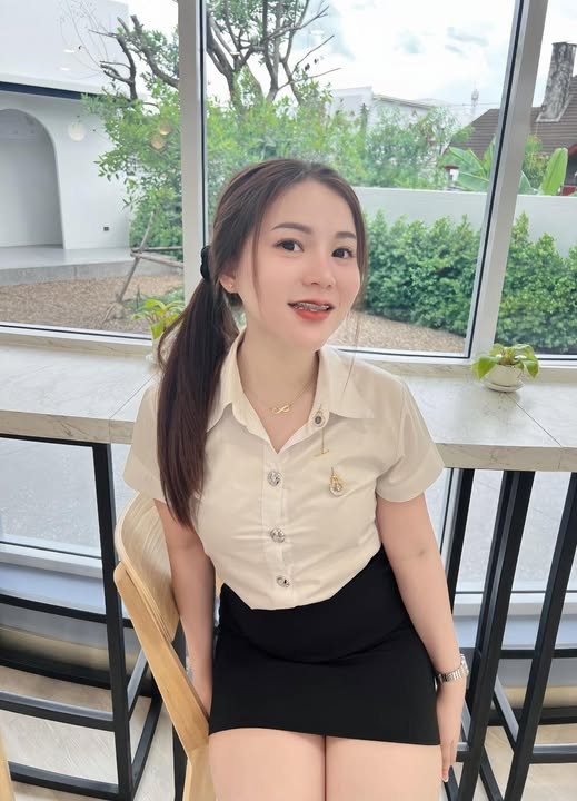 Nikhil13157080's tweet photo. สาว20+สายกวน จีบได้ถ้ารับมุกไหว 😉✨ https://t.co/s3UEen97OK