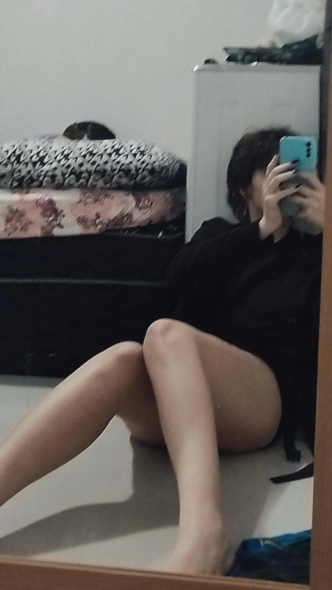 uselessph4ntom's tweet photo. Top fotos de hoje que fizeram eu me sentir menos obeso https://t.co/RP6q5iiqad