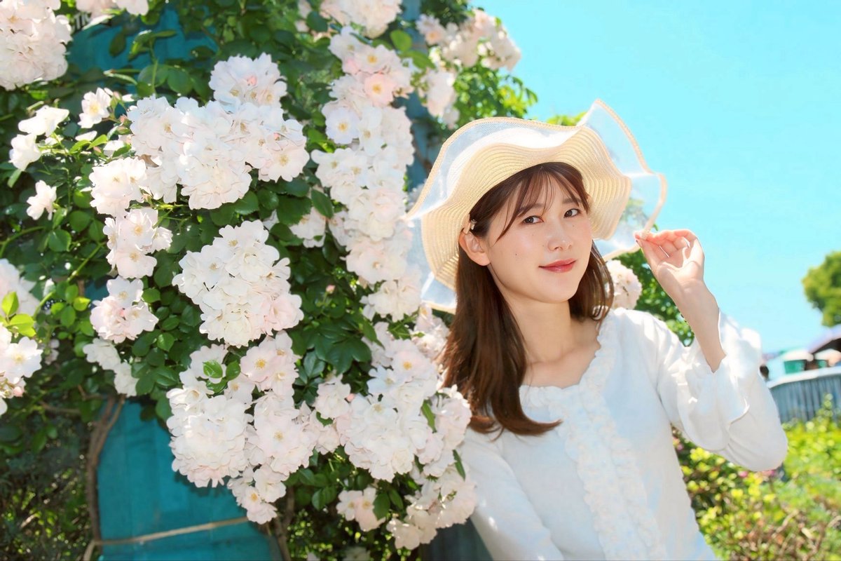 hpyosie8's tweet photo. 先日撮って頂いた🌹📸
6月は元気に過ごしたい🙂 https://t.co/ksWFtNXedt
