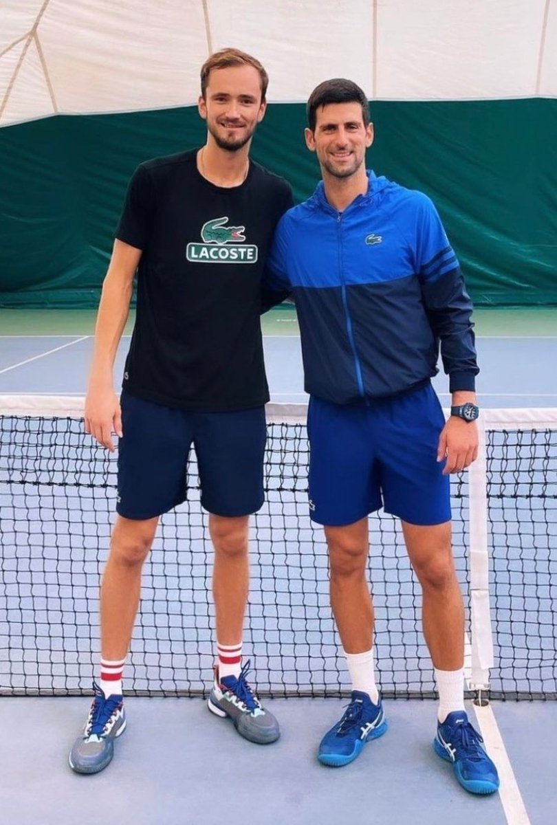 DjokovicFan_'s tweet photo. Daniil Medvedev: "I met Novak Djokovic when I was ranked 500 in the world. He was very kind to me and treated me as a normal human being. After all these years later, he still does. 24 Grand Slams, nothing has changed. I think that is great about a person." ❤️ https://t.co/4Mo21WWFa3