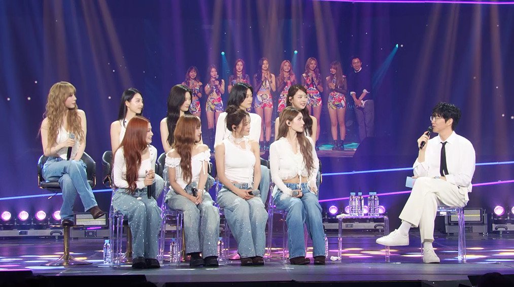 yd0803_'s tweet photo. 더시즌즈 아이오아이 얼른오세요🫶 https://t.co/7FhfGvmiW0