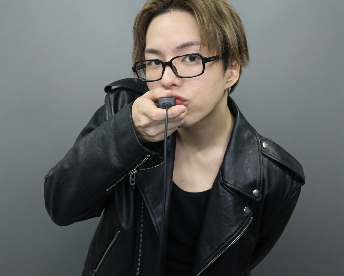 jaehyukified's tweet photo. hes so fine fine fineeeeshyt https://t.co/eNTBC8Urux