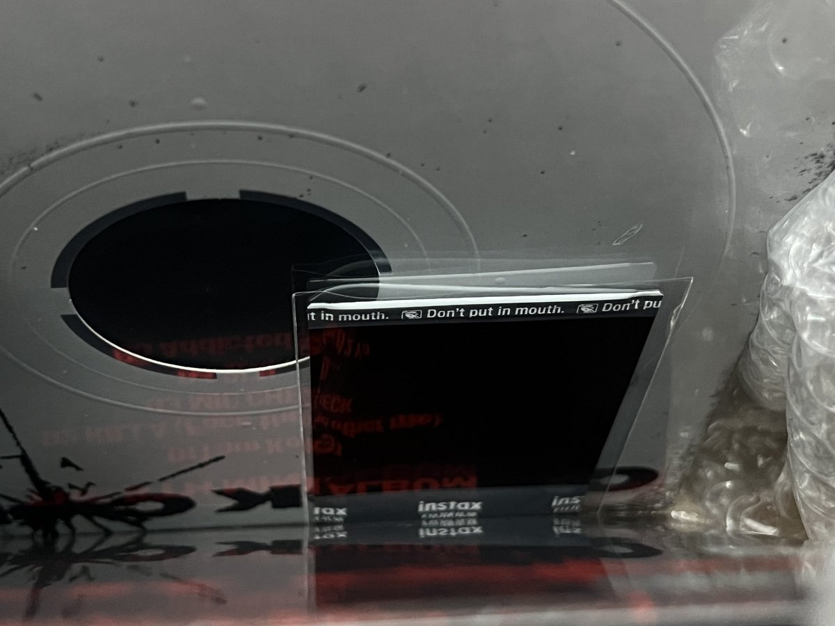 AjklNsaf's tweet photo. 260509 EVERLINE
(almost missed it when unboxing😅) https://t.co/WYvhYvzXWn