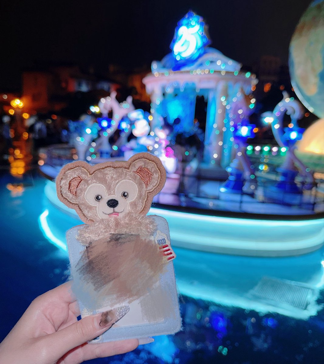 twinkle_7l5's tweet photo. トレカケースのためにこの日に挑んだ𖤐 ̖́-
#東京ディズニーシー25周年 https://t.co/YbhosTW2ux