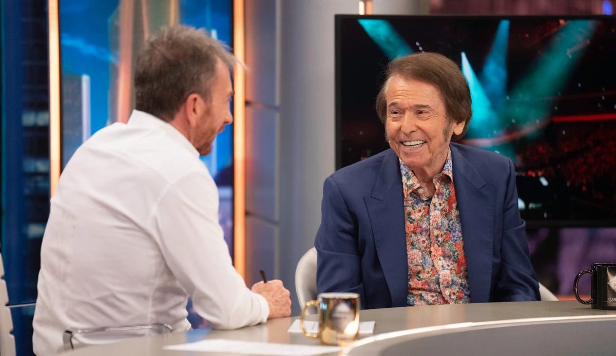 Dos30TV's tweet photo. 🐜 Ayer fue a divertirse @RAPHAELartista a @El_Hormiguero y lo hizo ante 1.456.000 espectadores

🐜 11.9% de share para #RaphaelEH y 3.7 millones de espectadores únicos

🐜 Programa no deportivo LÍDER en su franja de emisión

#QueVivaLaTele #Audiencias https://t.co/nQ9k7nz2Rp
