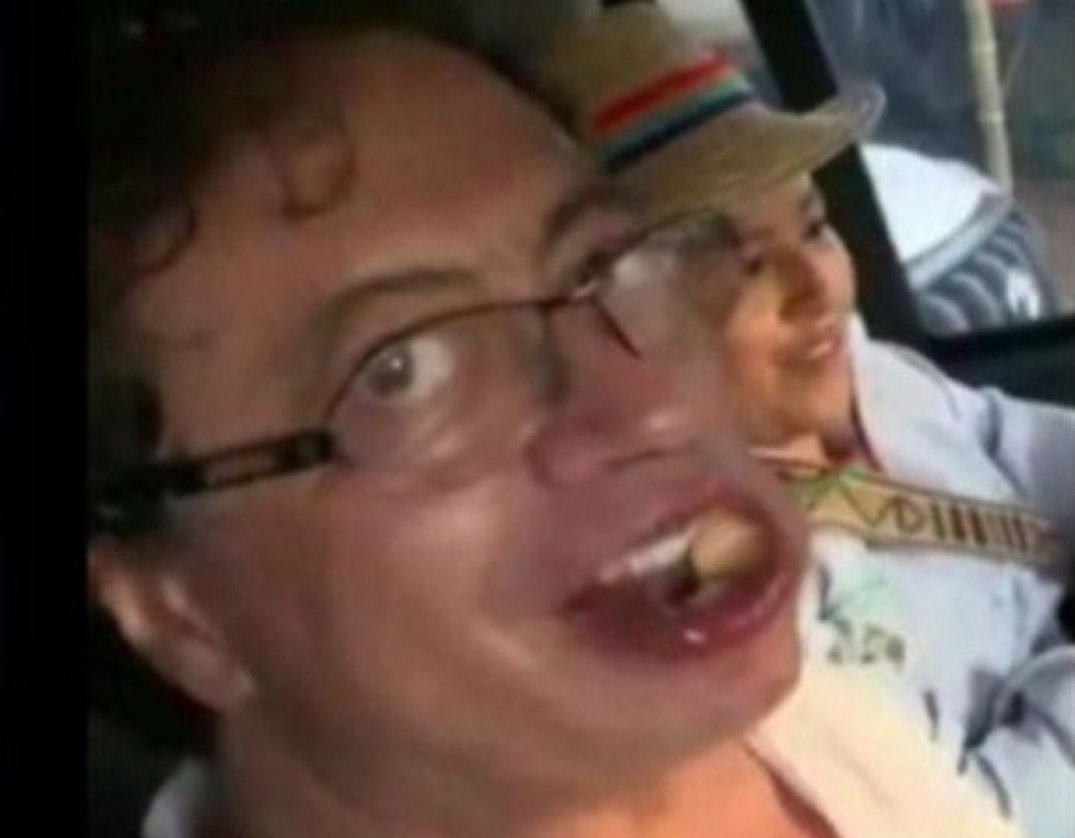 Autor__X's tweet photo. Tenía que venir un guerrillero para darnos cuenta de lo putamente imbéciles que pueden llegar a ser algunas personas.

Y no es odio, es ASCO al petrismo 🤢 https://t.co/u7sL2EGtJr